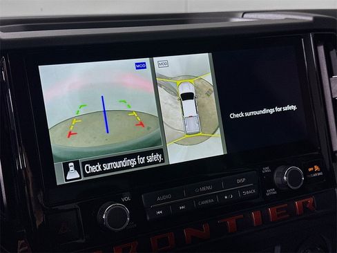 Used 2025 Nissan Frontier PRO-4X w/ Pro Convenience Package image 10