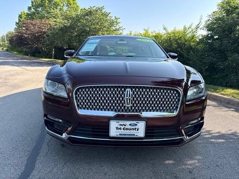 Used 2017 Lincoln Continental Select FWD image 3