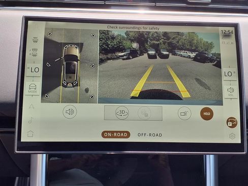 New 2025 Land Rover Range Rover Long Wheelbase SE image 13