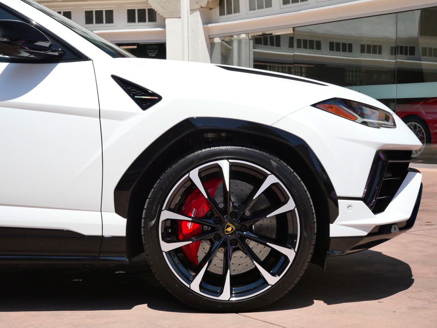 Used 2024 Lamborghini Urus S AWD/4WD image 9