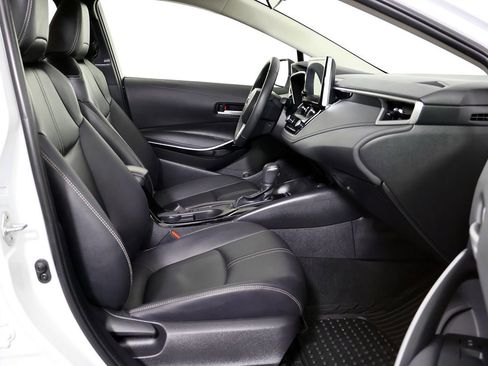 Used 2023 Toyota Corolla XLE image 25