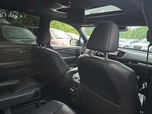 Used 2020 Honda Pilot Black Edition image 30