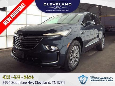 Used 2023 Buick Enclave Essence AWD/4WD image 1