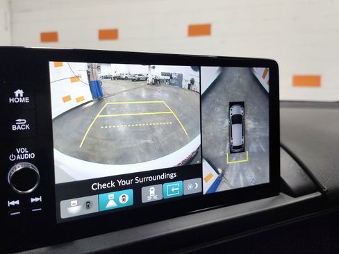 Used 2023 Honda Pilot Elite image 4