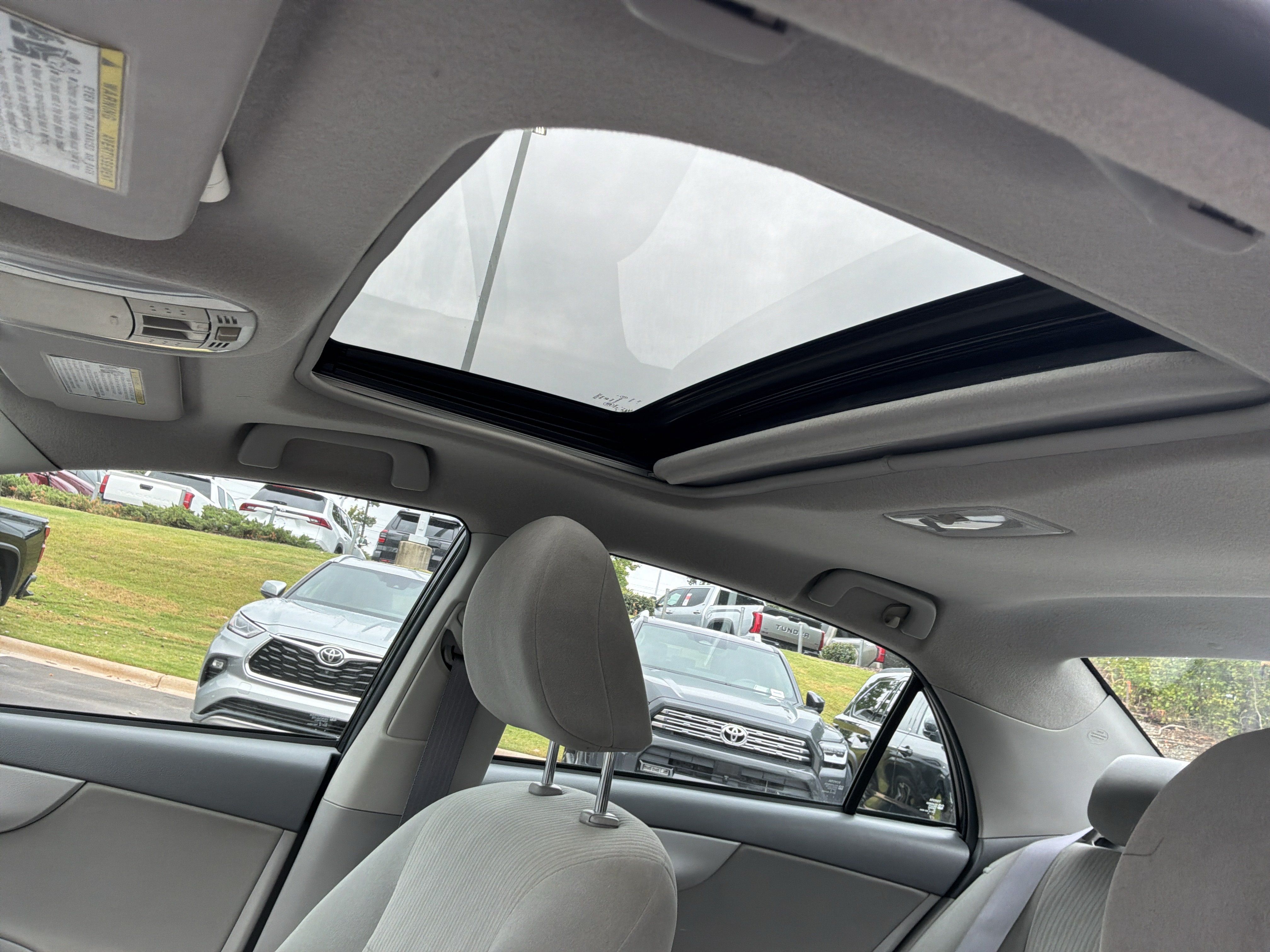 Used 2010 Toyota Corolla LE w/ All Weather Guard Pkg FWD image 26