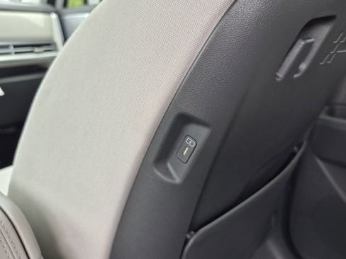 New 2026 Hyundai Santa Fe SE AWD/4WD image 17