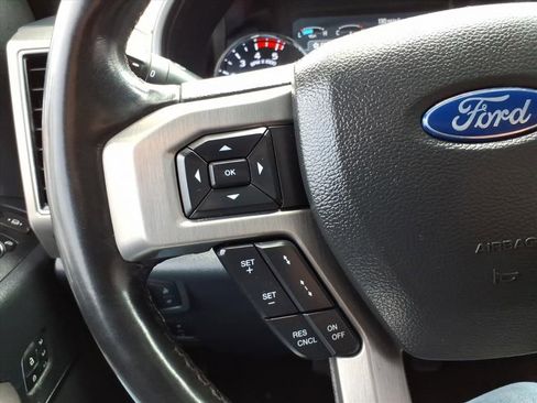 Used 2022 Ford F450 Platinum w/ FX4 Off-Road Package image 16