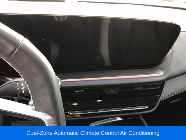 Used 2025 Buick Envision Sport Touring AWD/4WD image 7