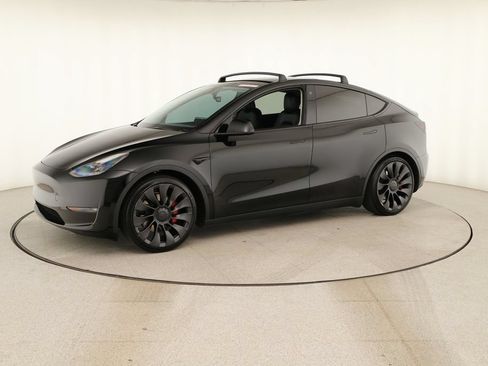 Used 2023 Tesla Model Y Performance AWD/4WD image 13