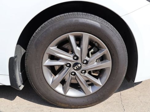 Used 2020 Kia Optima LX FWD image 9