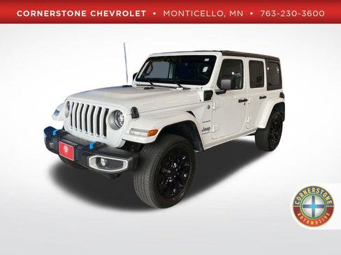 Used 2023 Jeep Wrangler Unlimited Sahara AWD/4WD image 1