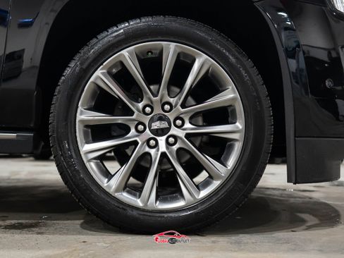 Used 2020 Cadillac Escalade ESV Premium Luxury w/ Escalade Sport Edition image 9