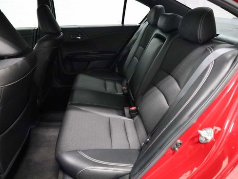 Used 2016 Honda Accord Sport image 32