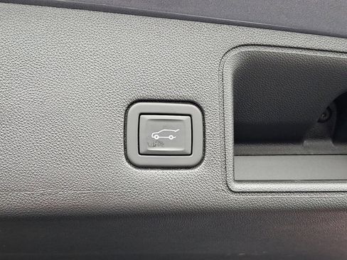 Certified 2021 GMC Terrain SLT image 30