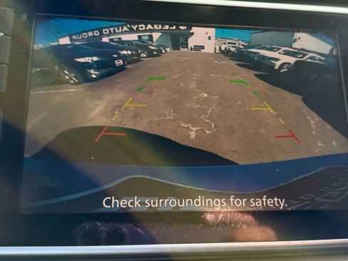 Used 2021 Nissan Versa SV image 21