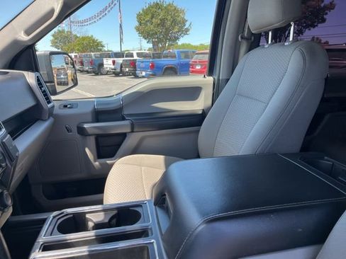 Used 2016 Ford F150 XLT w/ Equipment Group 302A Luxury AWD/4WD image 9