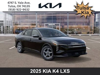 New 2025 Kia K4 LXS