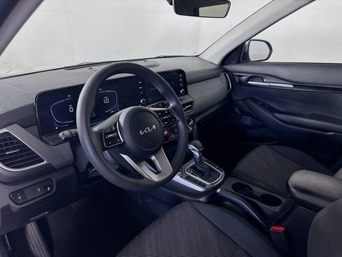 Certified 2025 Kia Seltos LX AWD/4WD image 9
