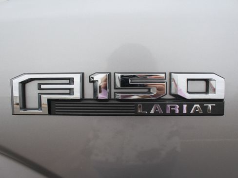 Used 2020 Ford F150 Lariat image 3