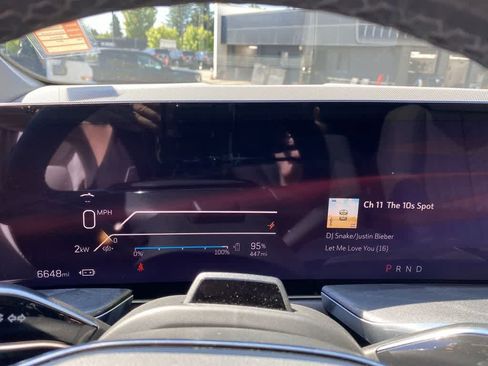Certified 2025 Cadillac Escalade IQ Luxury 1 w/ Smart Trailering package AWD/4WD image 27