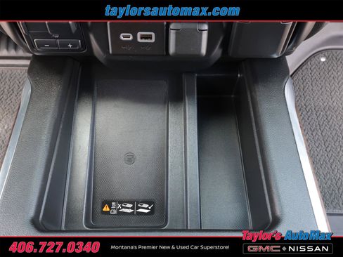 Used 2022 GMC Sierra 3500 Denali w/ Denali Black Diamond Edition AWD/4WD image 29