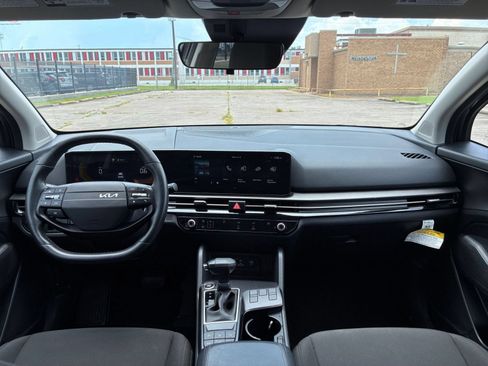 Used 2026 Kia Sportage LX FWD image 28