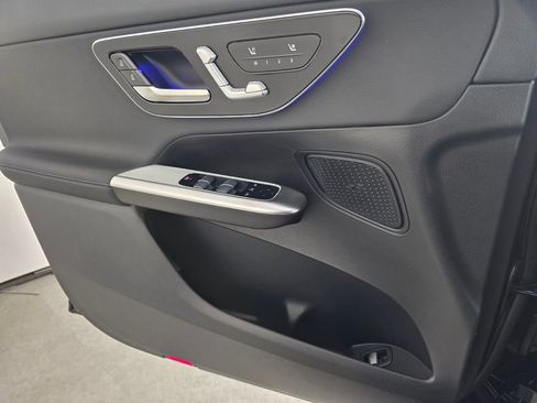 New 2026 Mercedes-Benz GLC 300 image 15