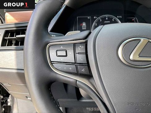 Used 2025 Lexus ES 350 w/ Premium Package image 20