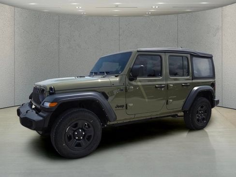 Used 2025 Jeep Wrangler Unlimited Sport AWD/4WD image 9