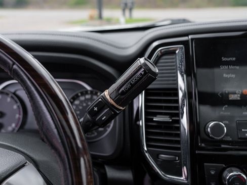 Used 2020 Nissan Titan Platinum Reserve AWD/4WD image 38