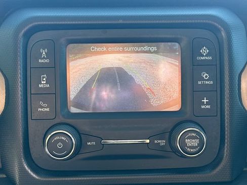 Used 2018 Jeep Wrangler Unlimited Sport S AWD/4WD image 30