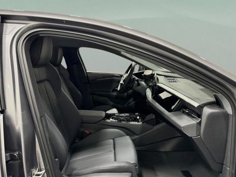 New 2025 Audi A6 e-tron Premium Plus image 19