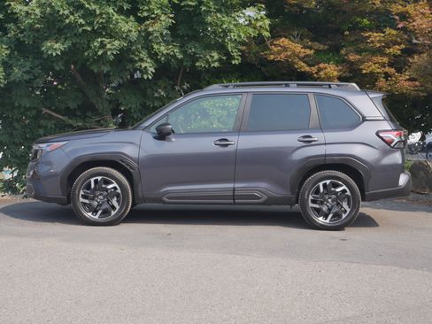 Used 2025 Subaru Forester Limited w/ Popular Package #2 AWD/4WD image 17