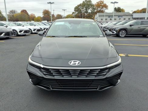 Certified 2026 Hyundai Elantra Sport image 8