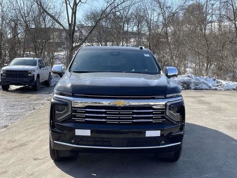 New 2026 Chevrolet Suburban Premier image 8