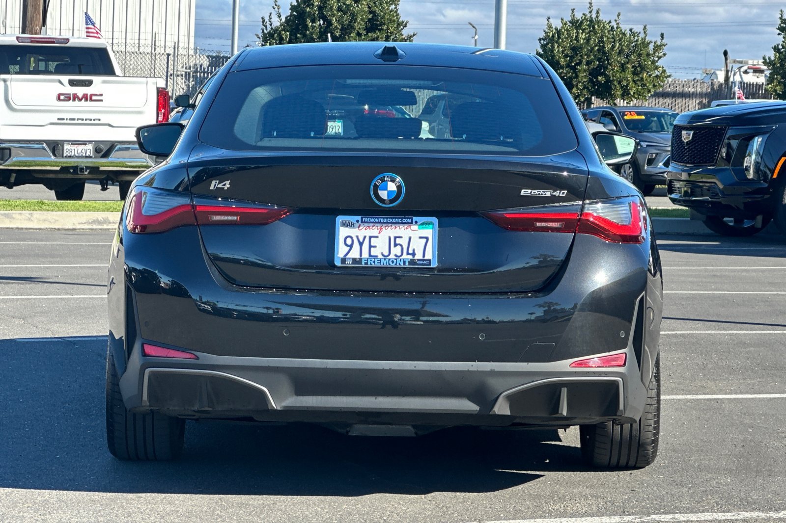 Used 2023 BMW i4 eDrive40 w/ Premium Package RWD image 5