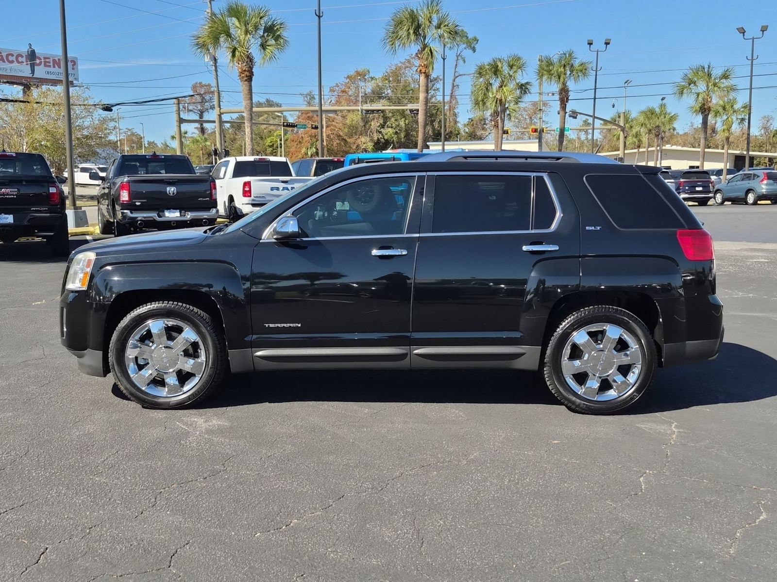 Used 2011 GMC Terrain SLT w/ Cargo Package AWD/4WD image 9