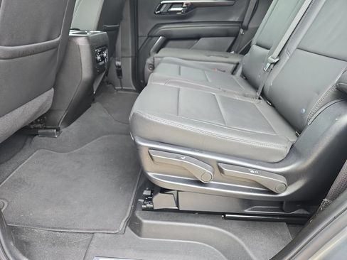 Used 2025 Chevrolet Tahoe Z71 AWD/4WD image 15