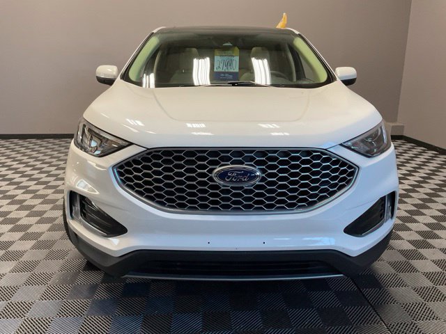 Used 2024 Ford Edge SEL w/ Convenience Package AWD/4WD image 4
