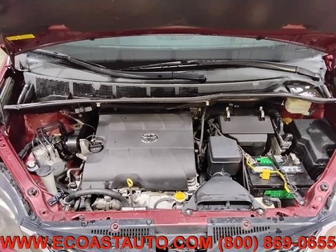 Used 2016 Toyota Sienna SE w/ SE Preferred Package FWD image 9