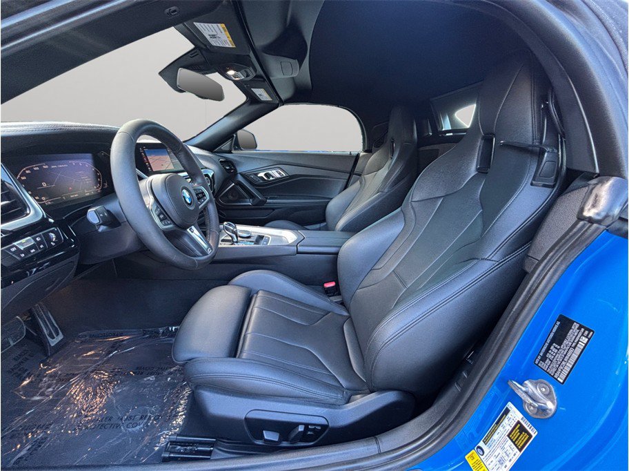 Used 2020 BMW Z4 M40i RWD image 2