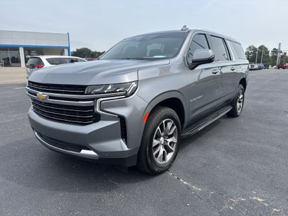 Used 2022 Chevrolet Suburban LT w/ Luxury Package