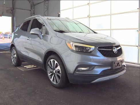 Used 2020 Buick Encore Essence image 4