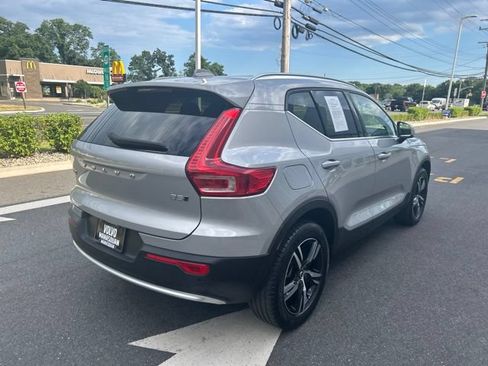 Used 2025 Volvo XC40 B5 Core AWD/4WD image 5