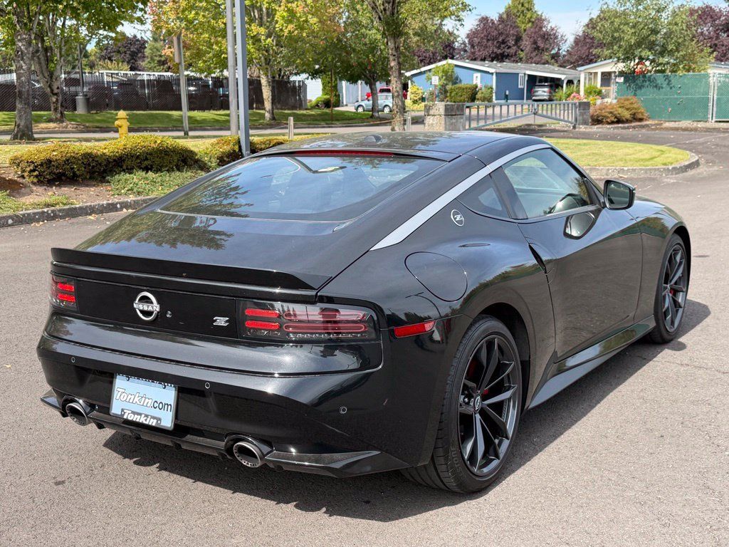 Used 2024 Nissan Z Performance w/ Floor Mat Package RWD image 8