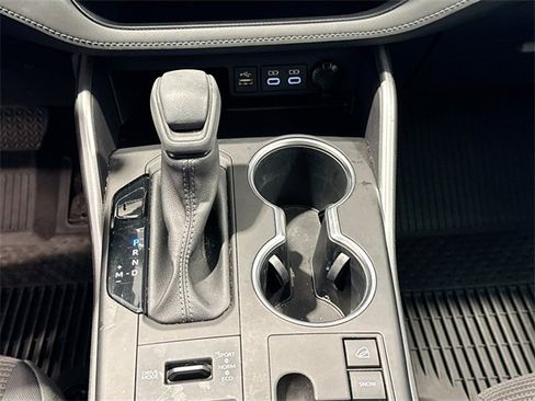 Certified 2023 Toyota Highlander L image 14