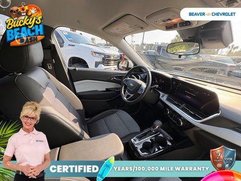 Used 2025 Chevrolet Trax LT w/ LT Convenience Package FWD image 25