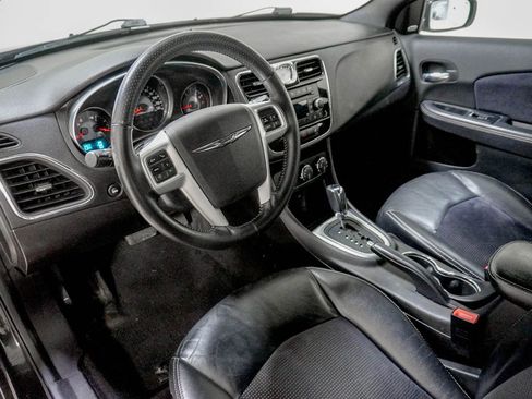Used 2014 Chrysler 200 Limited w/ 200 S V6 Premium Group image 17