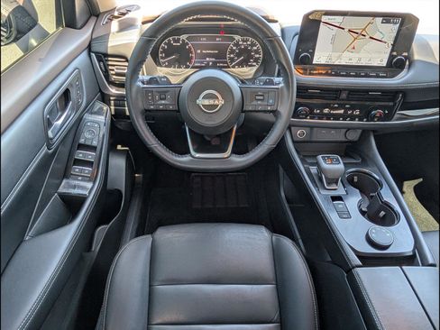 Used 2023 Nissan Rogue SL w/ SL Premium Package AWD/4WD image 8