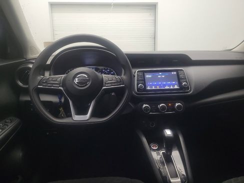 Used 2021 Nissan Kicks S FWD image 22